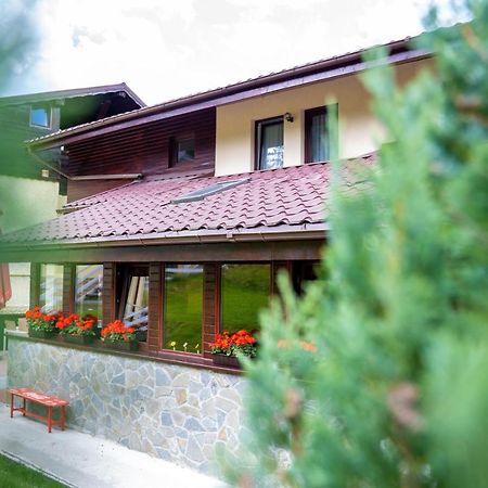 Pensiunea Campionilor Predeal Exterior foto